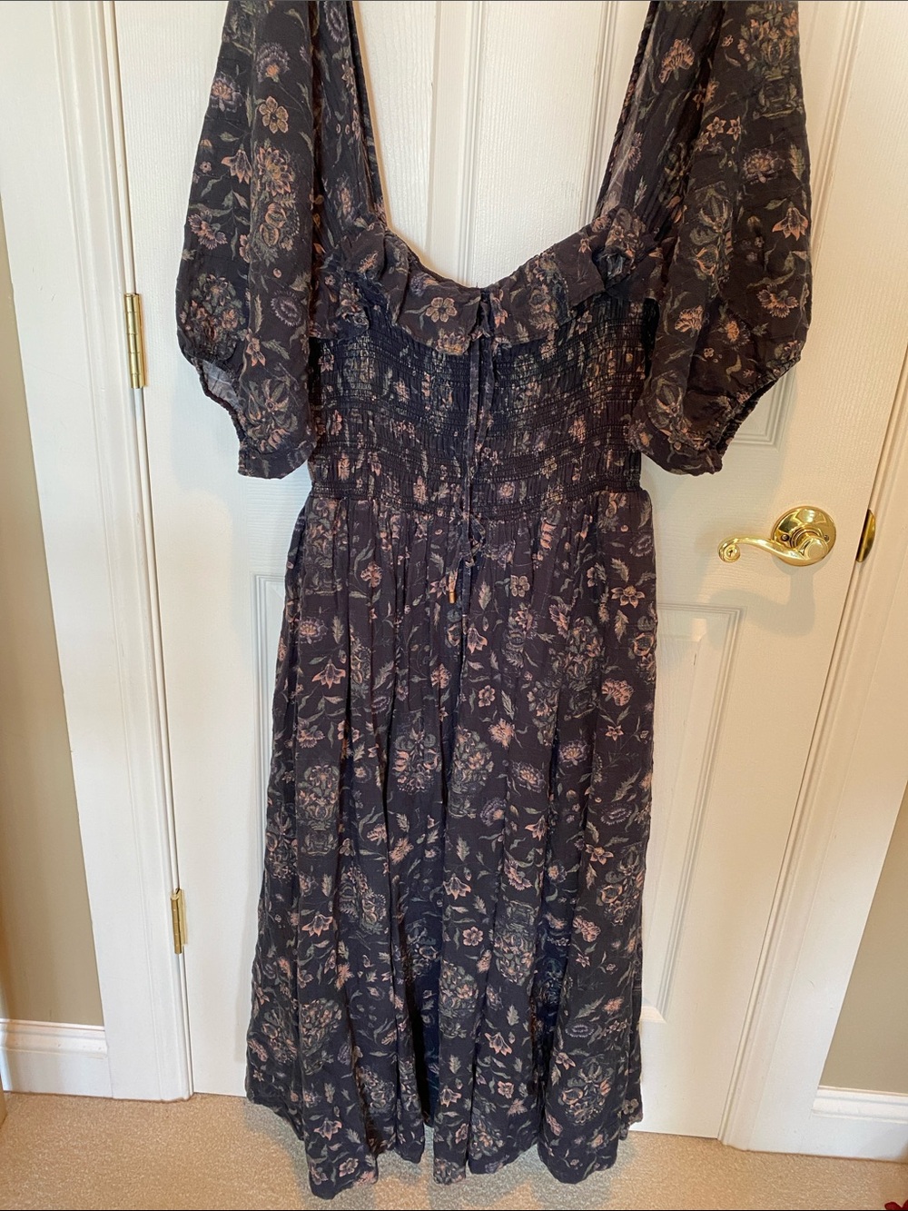 Free People black Floral Smocked off shoulder Maxi Dress Sz large new
